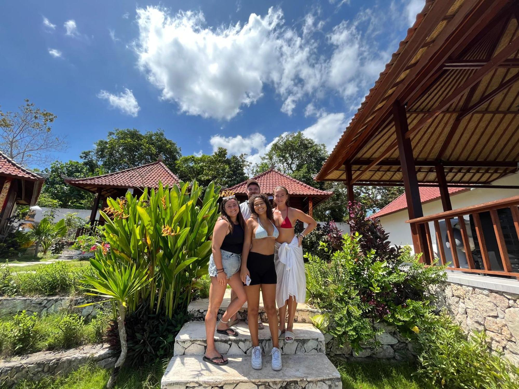 Sunset Hill Lembongan Hotel Nusa Lembongan Exterior foto